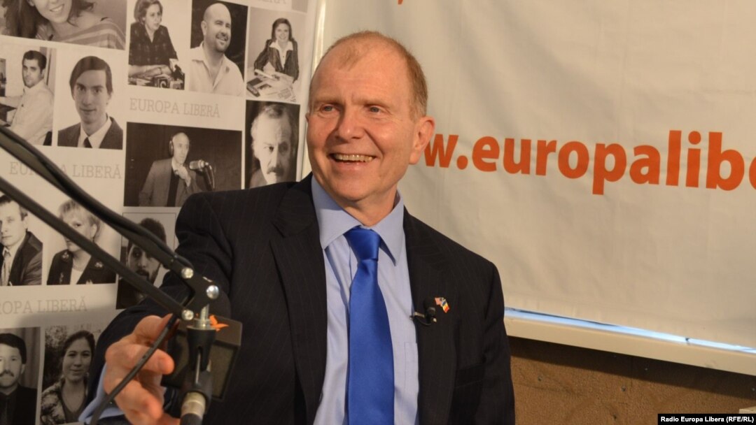 U.S. Ambassador to Moldova William Moser at RFE/RL's offices in Chisinau.