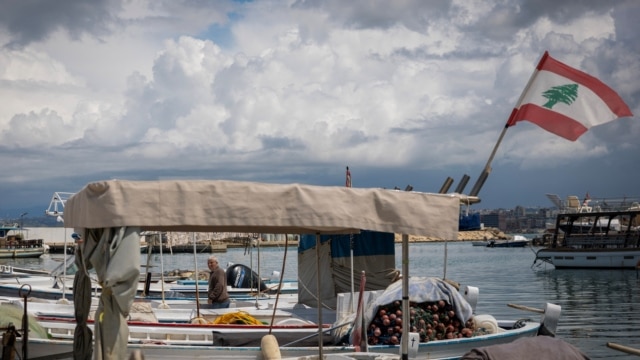 مَکرَم رباح: مانورهای ایران برای تصاحب کارت مذاکرات لبنان به جایی نمی‌رسد