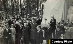 Відкриття надмогильного пам’ятника Івано Франку. 28 травня 1933 року