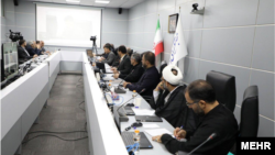 عکسی از تنها جلسهٔ تشکیل‌شدهٔ مجلس شورای اسلامی به‌صورت وبینار از ۹ اسفند پارسال تا کنون