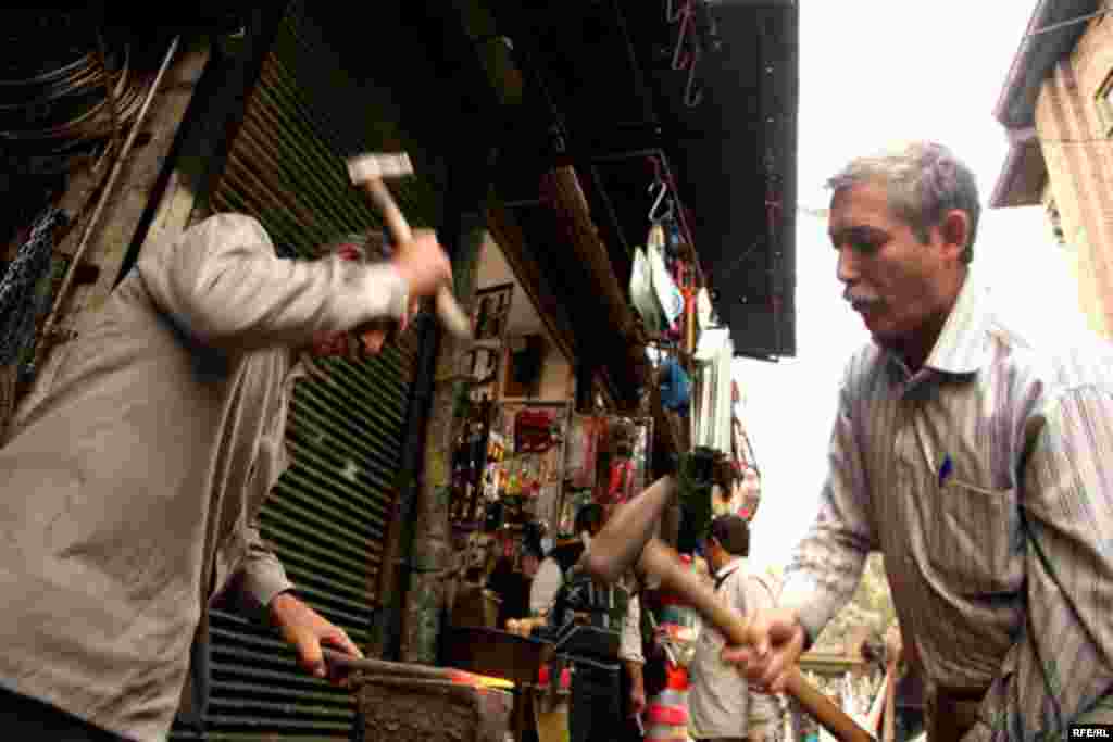 In 2011, Orumieh spawned a protest movement of its own. Residents are demanding action to prevent the further desertification of Lake Orumieh, caused by both drought and water mismanagement. Shown here: the Orumieh bazaar