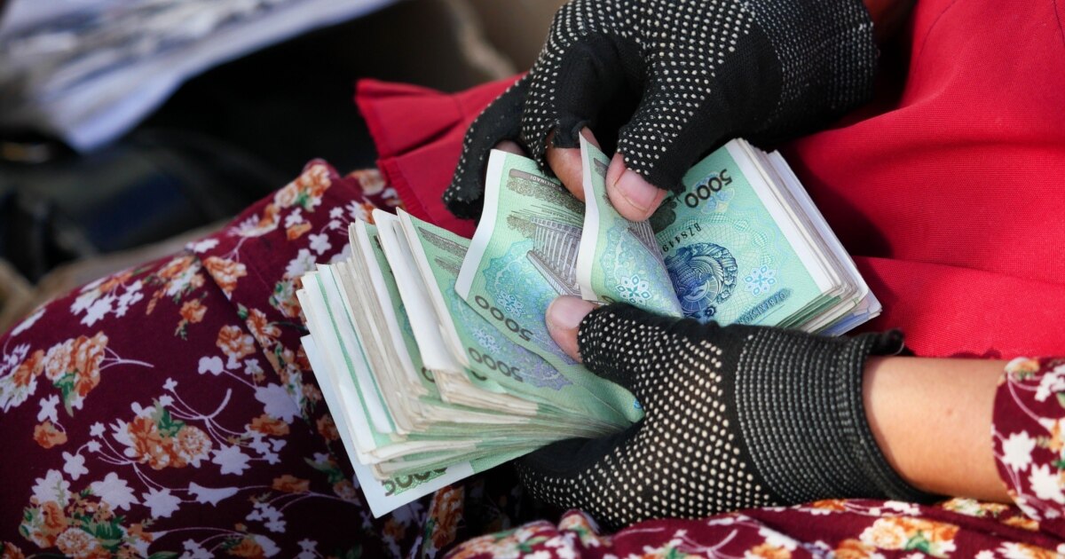 Xonani oyoq osti qilish video