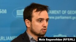 ოთარ კახიძე