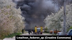 Атака спричинила пожежу, пошкодила приватні будинки та нежитлові будівлі