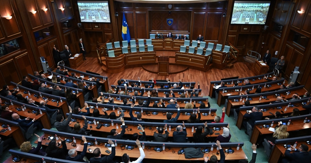 Legjislatura e nëntë  63 seanca  12 orë e gjysmë punë