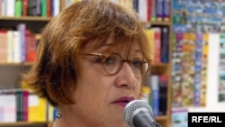 Catherine Durandin, la Librăria Cartier