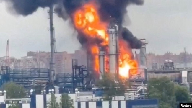 Ukrayna dronu Moskva yaxınlığındakı neft zavodunu vurub