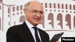 هکتور مارکوس تیمرمن، وزیر خارجه آرژانتین