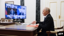 Gdje je Putin? Kako je kvaka na vratima otkrila tajne urede predsjednika Rusije