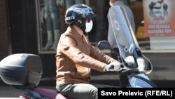 Montenegro -- People wearing masks (mask) on the streets of Podgorica due to coronavirus outbreak, March 20, 2020.