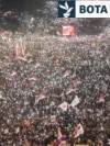 Protesta më e madhe, e thirrur nga studentët protestues, mblodhi disa qindra mijëra qytetarë më 15 mars në Beograd.