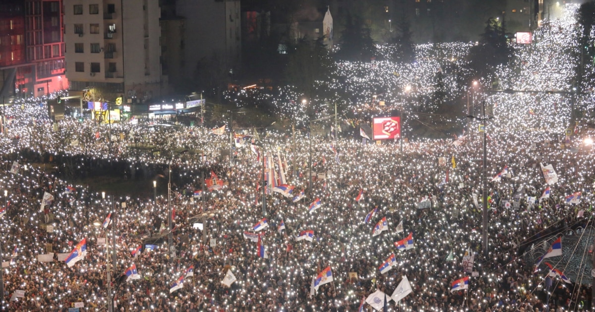 Beogradi i mbështet akuzat e Rusisë për ndërhyrjen e Brukselit në protesta në Serbi