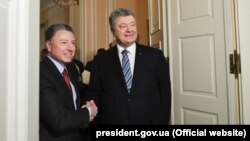 Ուկրաինայի խնդրով ԱՄՆ հատուկ ներկայացուցիչ Քուրթ Վոլքեր, Ուկրաինայի նախագահ Պետրո Պորոշենկո, արխիվ