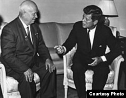 Савецкі кіраўнік Мікіта Хрушчоў і прэзыдэнт ЗША Джон Кэнэдзі, 1961