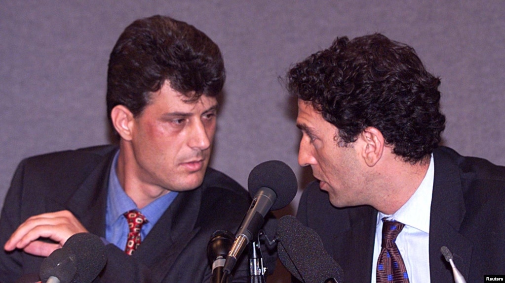 Hashim Thaçi dhe James Rubin. Qershor, 1999.