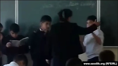 Ozbek tilida erotizm va jinsiy aloqa Tushdan to tonggacha porno parodiya