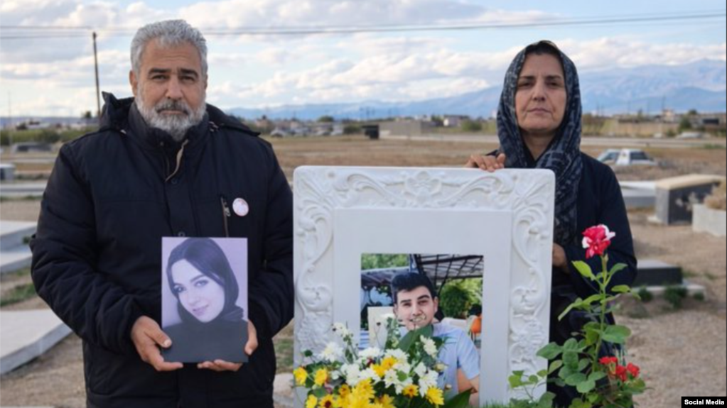 طیبه نظری مادر مریم آروین، و علی آدینه‌زاده، پدر ابوالفضل آدینه‌زاده، در بازداشت به سر می‌برند