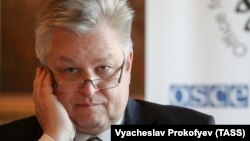 აშშ-ის საპრეზიდენტო არჩევნებზე ეუთოს სადამკვირვებლო მისიის ხელმძღვანელი მიხაელ ლინკი.