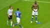 Italijanski igrač Mario Balotelli slavi nakon drugog gola u polufinalnoj utakmici sa Njemaćkom na EURO 2012. 