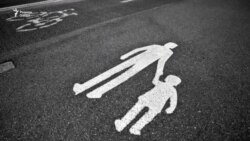 Се навраси қирғиз барои таҷовузи писарбачаи 6-сола зиндонӣ шуданд