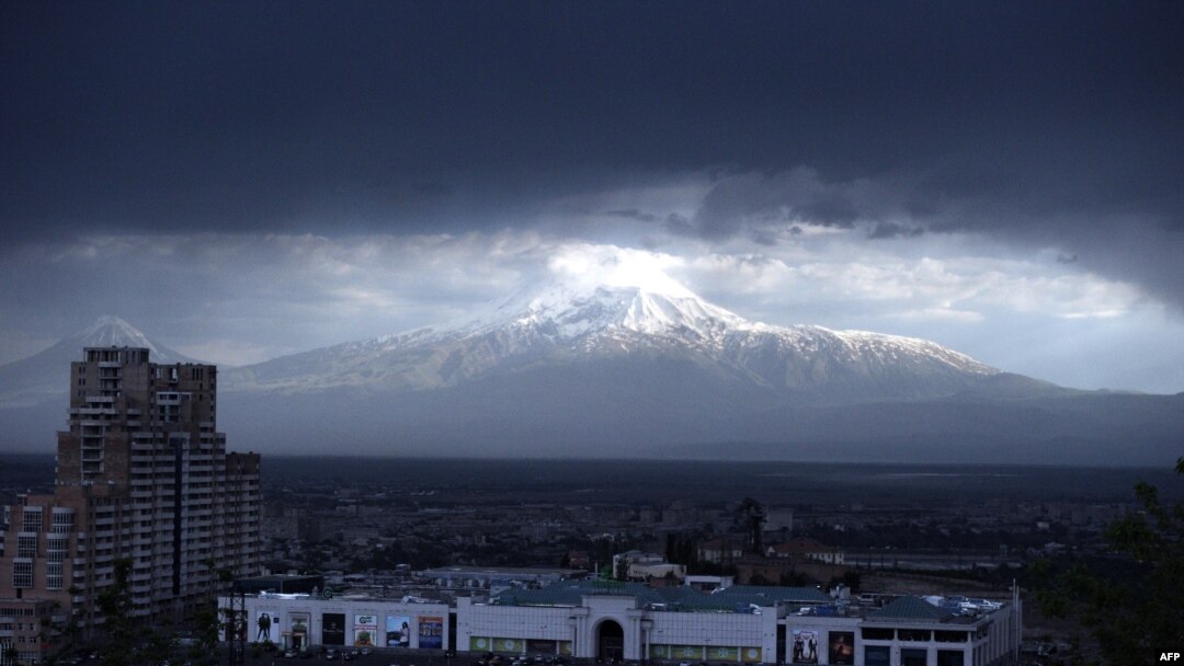Ağrıdağ. Ermənilər onu Ararat adlandırır