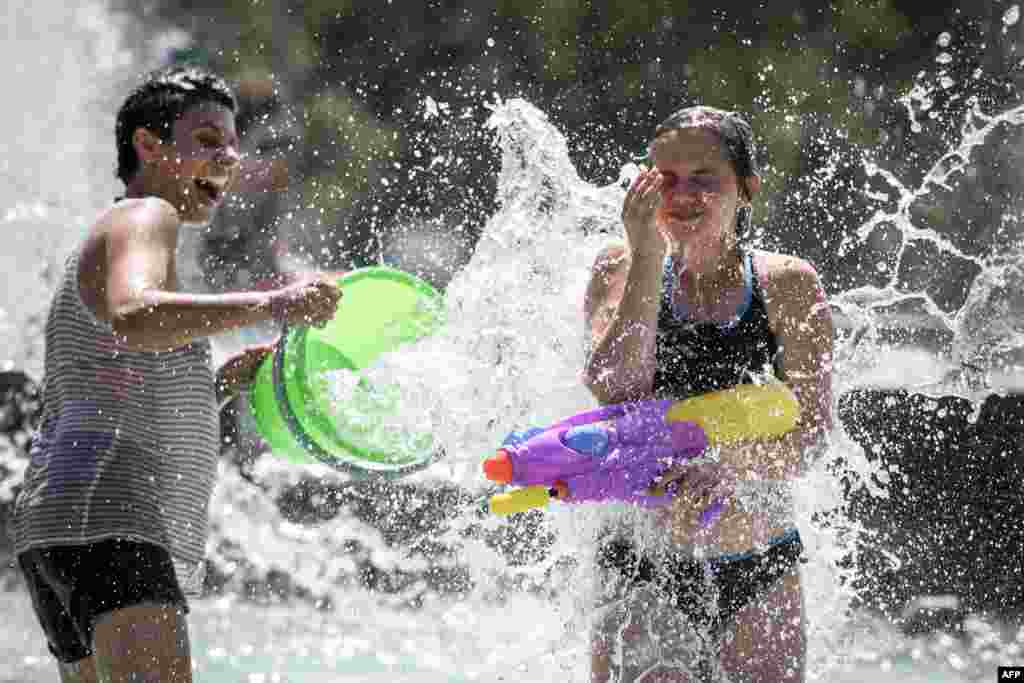 به گفته اداره ملی هواشناسی آمریکا در ۳۰ روز گذشته در سطح جهان، بیش از ۳۱۰۰ مورد رکورد &laquo;حداکثر دما&raquo;، ۱۵۹ مورد گرم&zwnj;ترین ماه و ۵۳ مورد رکورد تازه گرما ثبت شده&zwnj;است.&nbsp; 