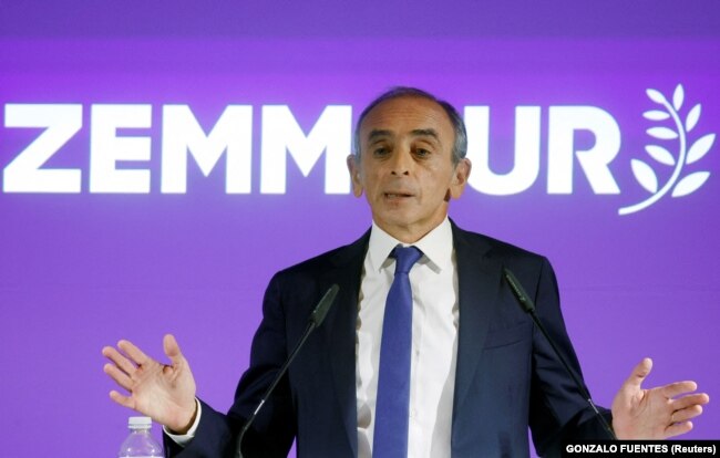 Eric Zemmour gjatë një fjalimi në Paris të Francës në janar të vitit 2022.