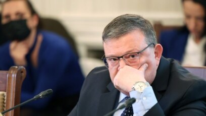 Председателят на антикорупционната комисия КПКОНПИ Сотир Цацаров е обявил пред