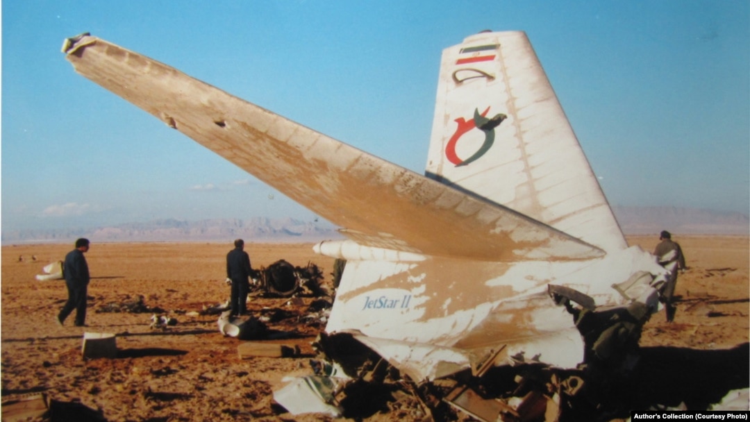سکان عمودی هواپیمای فرماندهان نیروی هوایی ارتش پس از سانحه