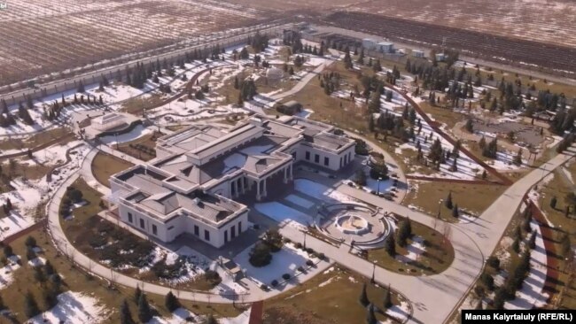 Нурсултон Назарбоев саройи