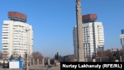 На площади Республики в Алматы 27 января 2022 года. 6 января, согласно свидетельствам очевидцев, силовики стреляли по находившимся в этом месте мирным демонстрантам 