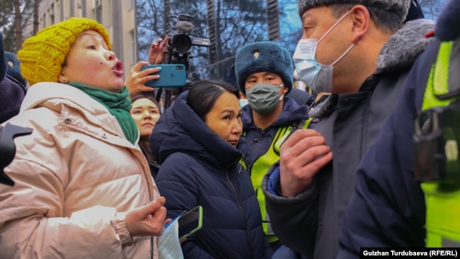 Акция в Бишкеке в защиту свободы слова 