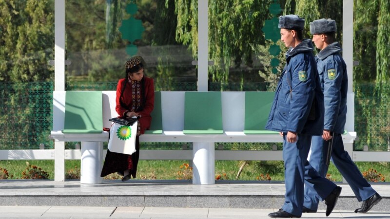 На фоне событий в Казахстане Туркменистан ужесточает контроль над гражданами