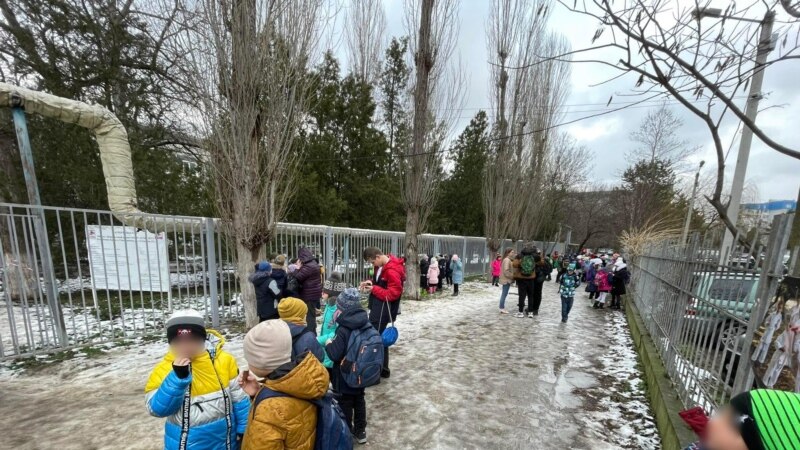 В Керчи и Феодосии эвакуируют учреждения культуры и образования из-за сообщений о минировании – СМИ