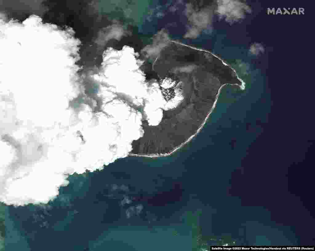 Mint arról korábban mi is beszámoltunk, január 15-én kitört a tenger alatti Hunga Tonga-Hunga Ha&rsquo;apai-vulkán Tongánál, ami hatalmas hullámokat okozott a Csendes-óceán déli részén több szigeten és régióban