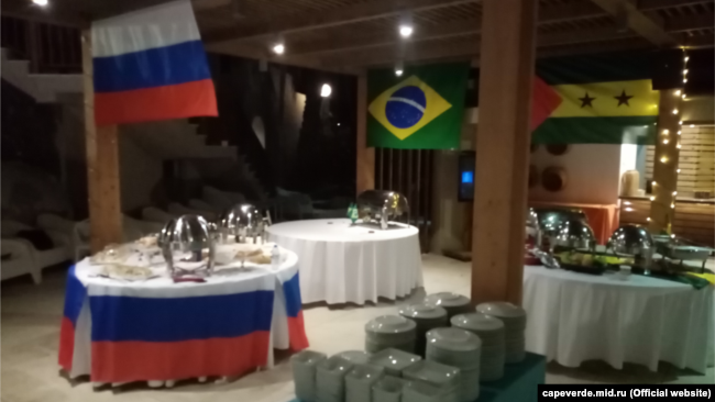 Ужин с русской кухней в Посольстве России в Кабо-Верде, декабрь 2019 год, фото с сайта Посольства России в Кабо-Верде