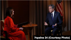 Державний секретар США Ентоні Блінкен (п) та керівниця «Голосу Америки» у Східній Європі Мирослава Гонгадзе, Київ, 19 січня 2022 року