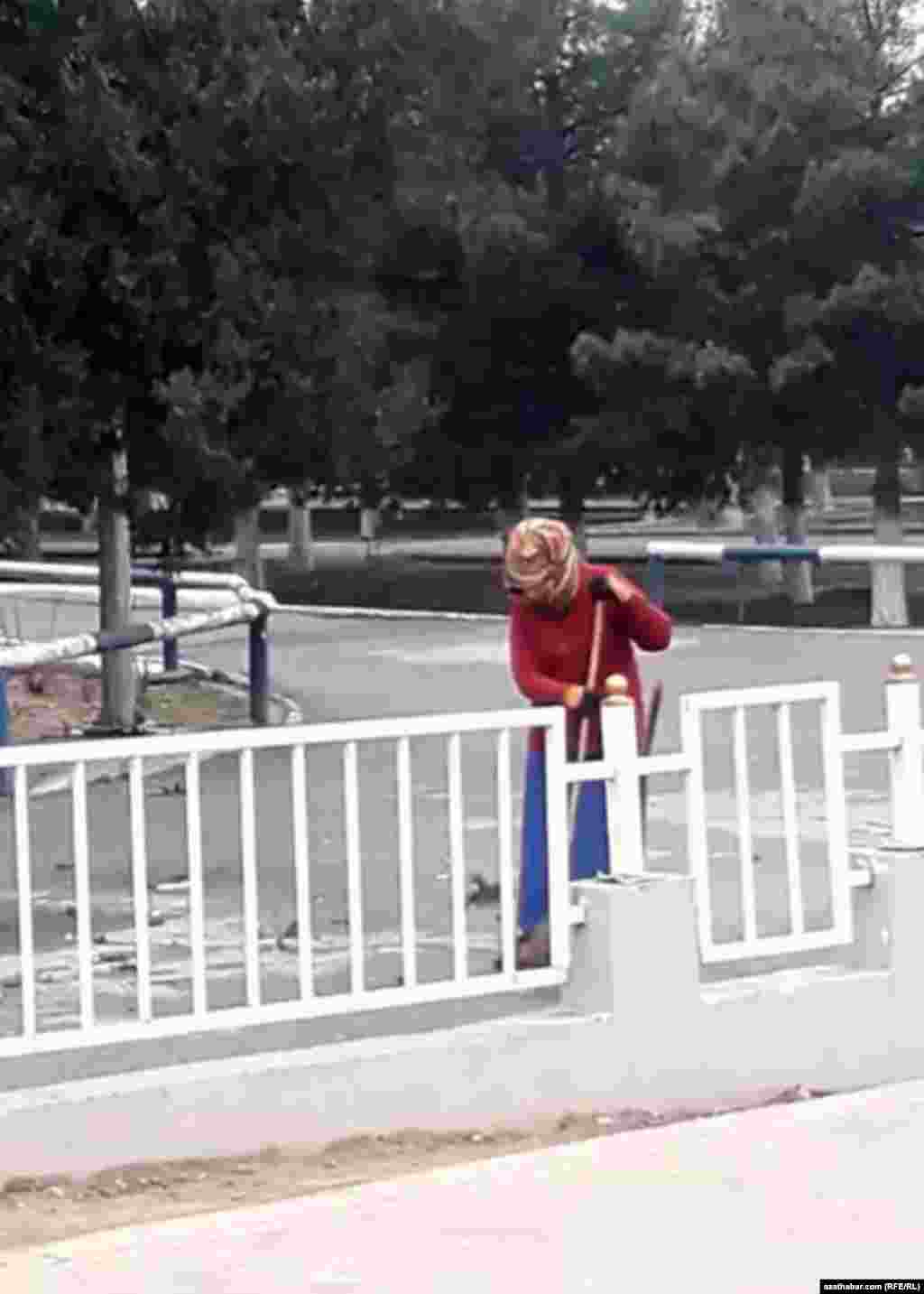 Köçe süpüriji, Aşgabat