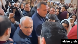 Armenia - Prime Minister Nikol Pashinian visits St. Anne's Church in Yerevan, March 29, 2026.