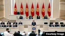 Садыр Жапаров выступает в Жогорку Кенеше. 9 сентября 2026 года