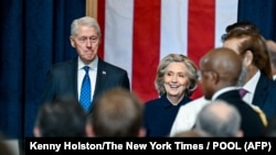 Дата свідчень Клінтонів поки що невідома