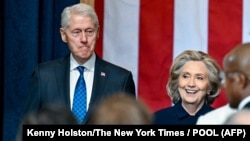 Раніше перед комітетом Конгресу виступила дружина Клінтона Гілларі Клінтон