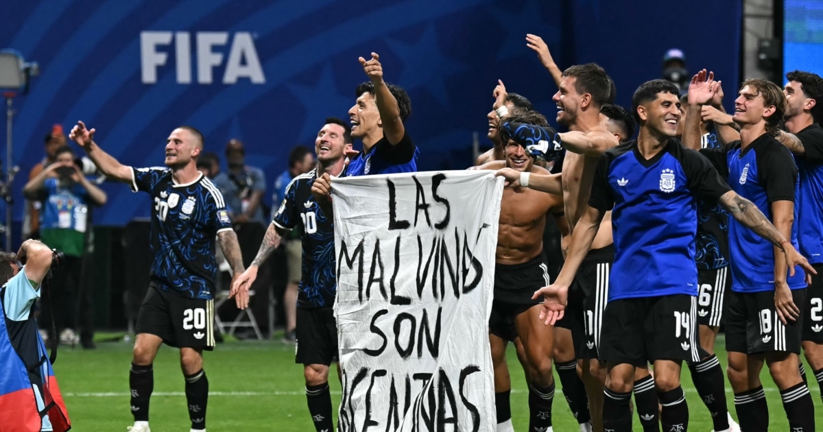 დიდი ბრიტანეთის მინისტრმა FIFA-ს მოუწოდა, გამოიძიოს მსოფლისო თასისთვის მატჩისას “ფოლკლენდის პლაკატის” გამოჩენის ინციდენტი