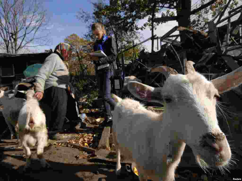 Rusija - Popis stanovništva uključio je ovaj put i strance i ljude bez osobnih dokumenata, Vladivostok, 14.10.2010. Foto: Reuters / Yuri Maltsev 