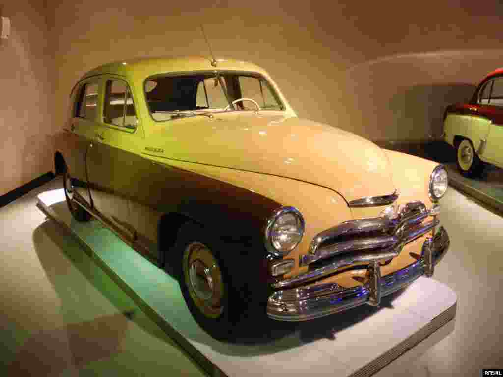 A Pobeda (GAZ 20). The Pobeda, which means "victory" in Russian, came off the line in 1946, just over a year after the end of World War II. More than 200,000 were eventually made.