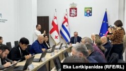 აჭარის უმაღლეს საარჩევნო კომისიაში 18 ნოემბერს ჩატარდა სხდომა, რომელზეც უმაღლესი საბჭოს არჩევნების შედეგები შეაჯამეს.