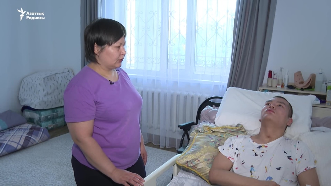 Интернетте бисексуалдармен топтық порно көру