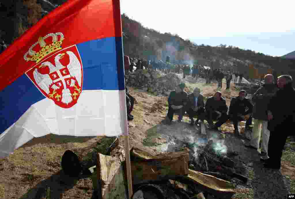 Kosovo - Srbi sa Kosova protestirali na graničnom prelazu Jarinje, 4. decembar 2012. Foto: AFP / Nebojša Marković 