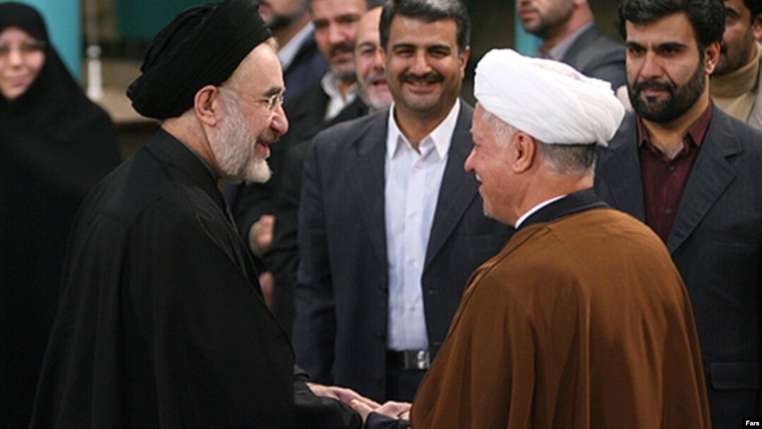 اکبر هاشمی رفسنجانی و محمد خاتمی در روز رای‌گیری انتخابات دوره سوم شوراهای شهر و روستا، ۲۴ آذر ۸۵