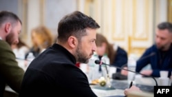 Украинскиот претседател Володимир Зеленски на прес-конференција во неговиот кабинет во Киев, 6 февруари 2026 г.